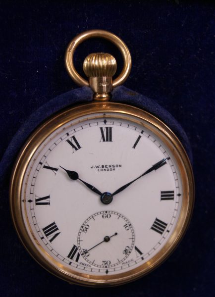 A Gent’s 9ct Gold Pocket Watch.
