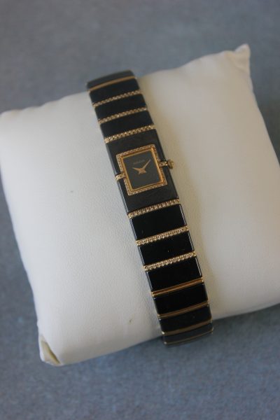 A Rado "Diastar" Lady's Wrist Watch. A Rado “Diastar” Lady’s Wrist Watch.