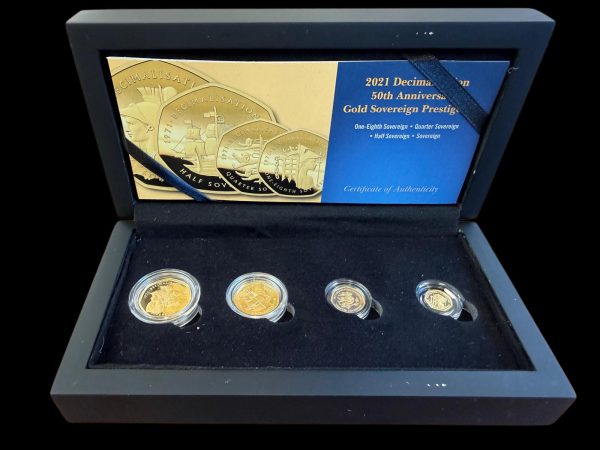 A Gold Sovereign Prestige Set.